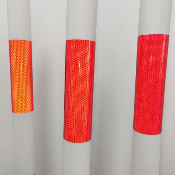 Reflective Safety Warning Bollards with Removable Base Pin Flexible Delineator 1050 Traffic Barrier Flexible PE Post
