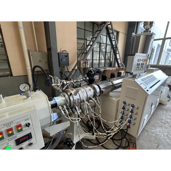 ISO certificate PE Pipe Extrusion Line With Calibration / Cooling Process