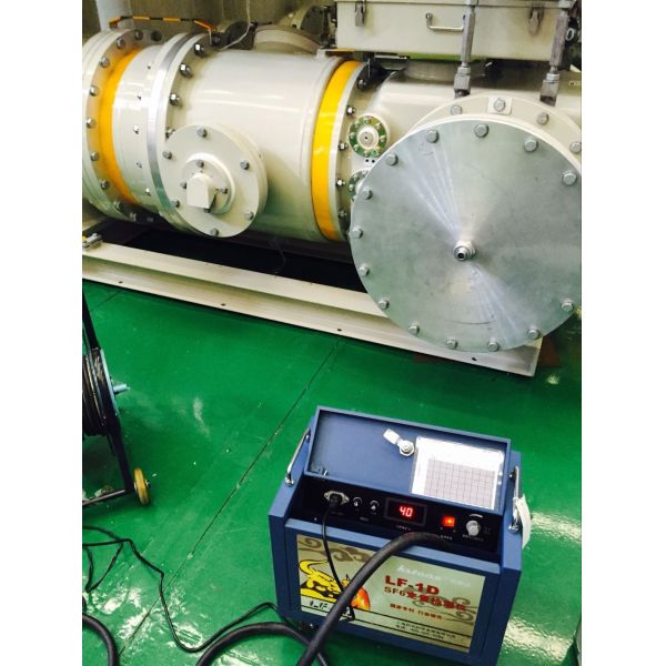 LF-1D+ SF6 Leak Detector in industrial application