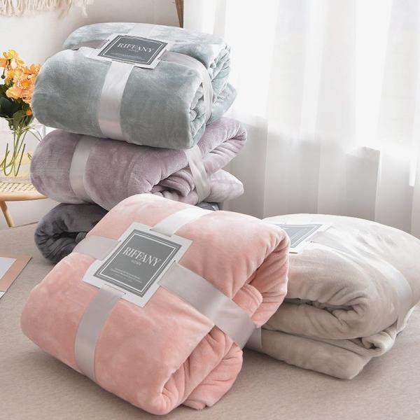 Flannel Soft Hotel Blanket Anti Static Machine Weaved For Four Seasons