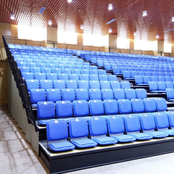 Customized Width Foldable Retractable Bleacher Seating Silver 4 - 10 Rows