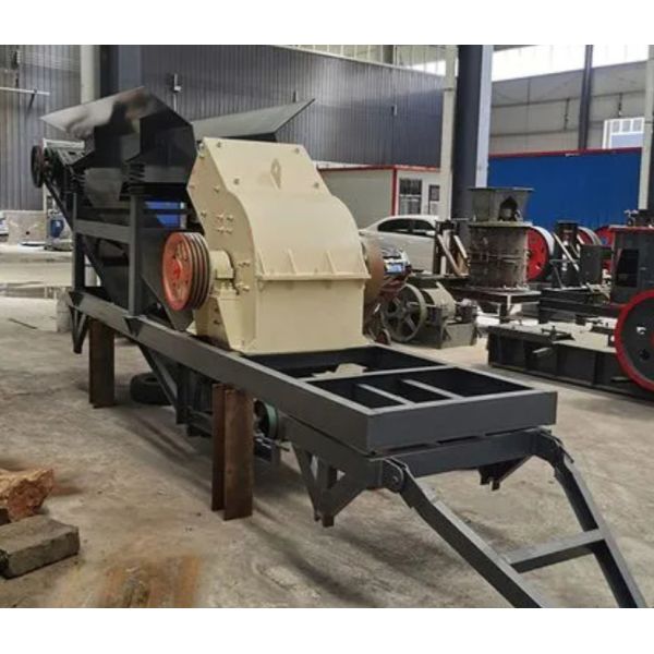 Small Mobile Hammer Crusher Mini Stone Crusher Machine With Conveyor