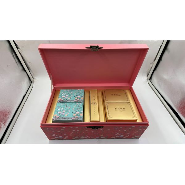 Wholesale Cardboard Customized Large Rectangle Mooncake Flat Pack Folding Magnetic Pink Gift Boxes With Handle
