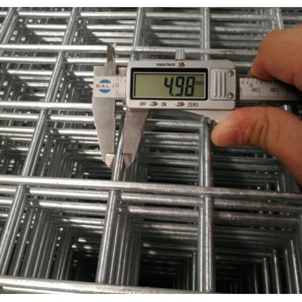 Regular Size 2 X 2 Inch Welded Mesh Galvanised Wire Panel 2.2m Width