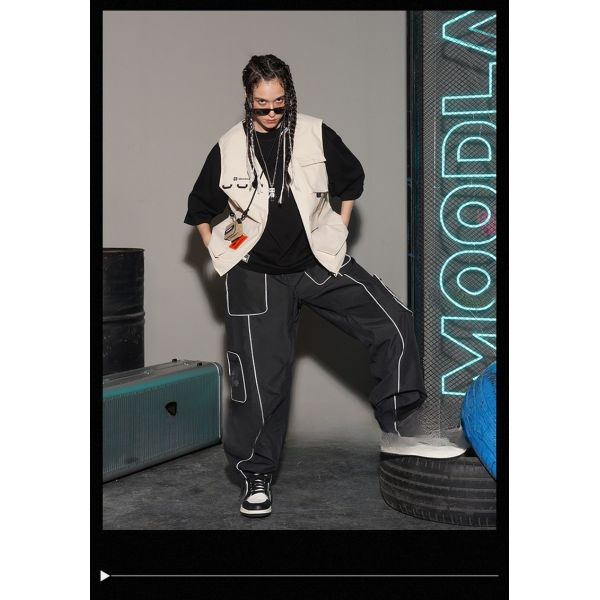 Sample Unisex Ski Pants with Windproof and Rainproof Features Quick Dry Technology