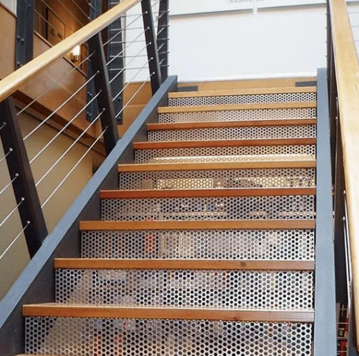 Hot Dipped Galvanized Expanded Metal Stair Tread