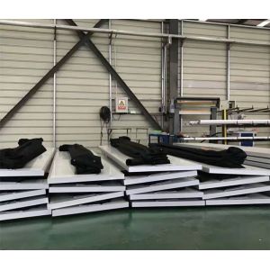 Warehouse Inflatable Dock Shelter Prevents Outdoor Heat Entering Freezing