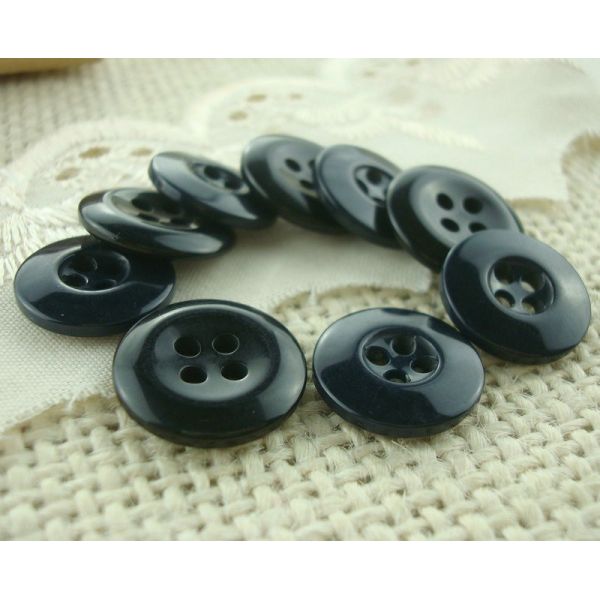 Wholesale 2/4 holes Polyester Plastic Button Transparent Resin Buttons For Shirts