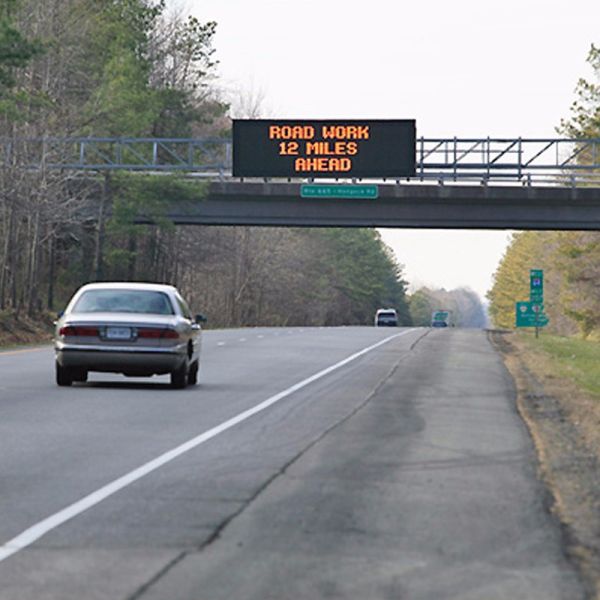 EN12966/NTCIP Compliant LED Variable Message Sign with Customizable Display Dimension and Aluminum Cabinet