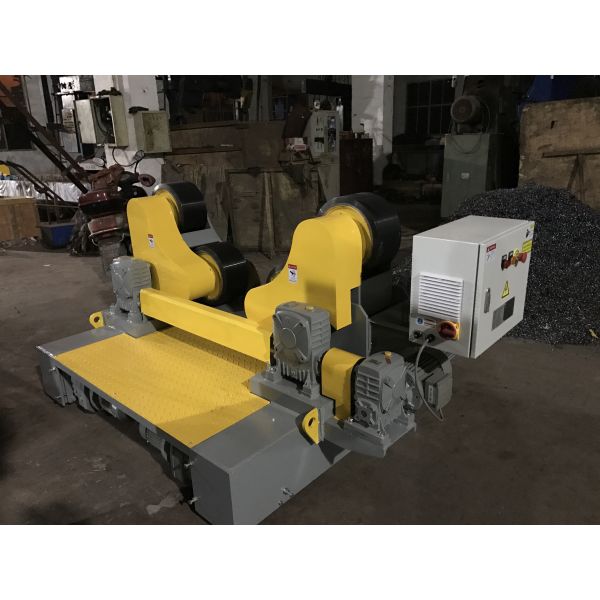 Self - Aligning Pressure Vessel Pipe Welding Rollers With Motorized Travel
