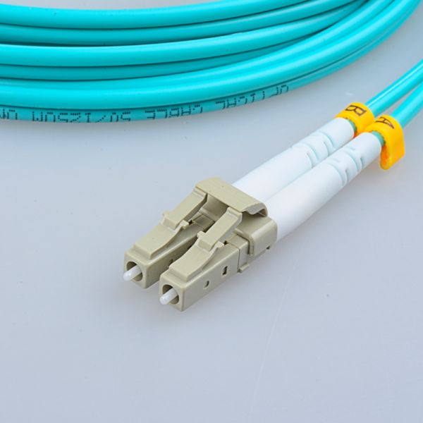 LC / PC Aqua Multimode OM3 Optical Fiber patch cord for communication