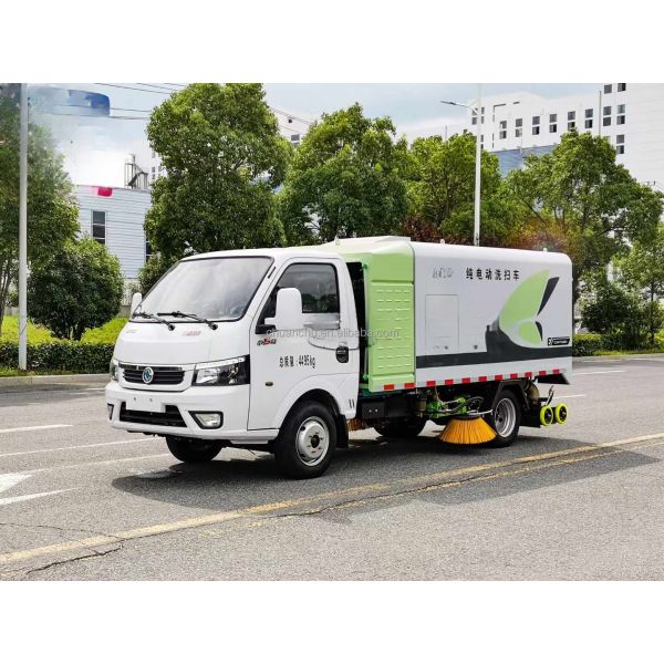 Pure Electric Dongfeng Small Multi-functional Road Sweeper with Low Cleaning Cost and Good Cleaning Effect