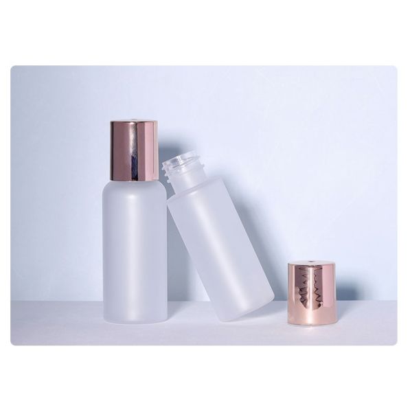 Customized 20ml Plastic Cosmetic Bottles Empty toner Bottle With Electroplate cap