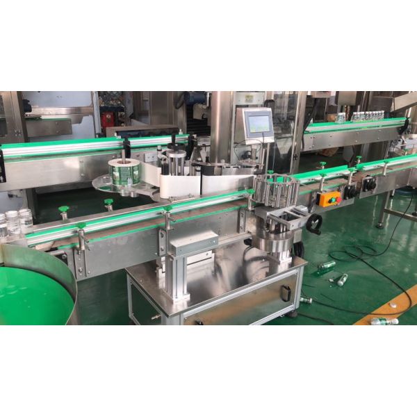 Cosmetics PLC Automatic Sticker Labeling Machine For Alcohol Whisky Bottle Wrap