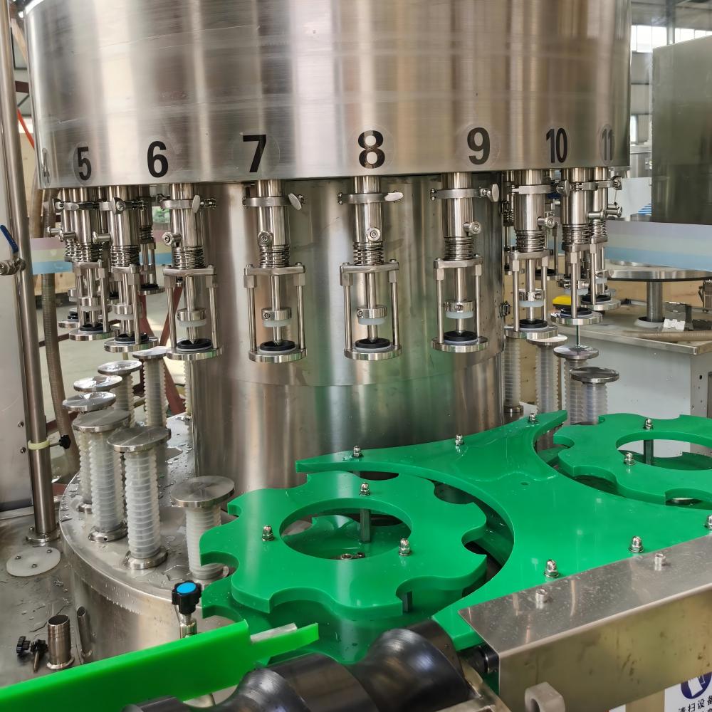 2000 BPH Automatic Digital Rotary Vacuum Liquid Filling Machine PLC-controlled Glass Bottle Juice Fruit Vinegar Filling Line