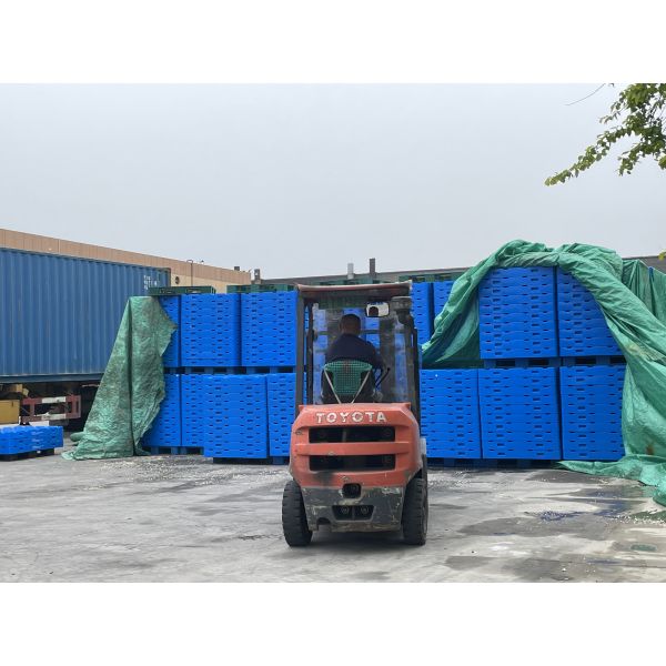 Logistics HEPP Rackable Plastic Pallets Two Way Entry Reversible Pallet