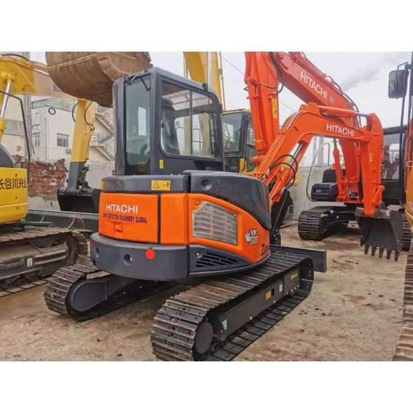 Used zaxis50 Excavator In Decent Condition for work