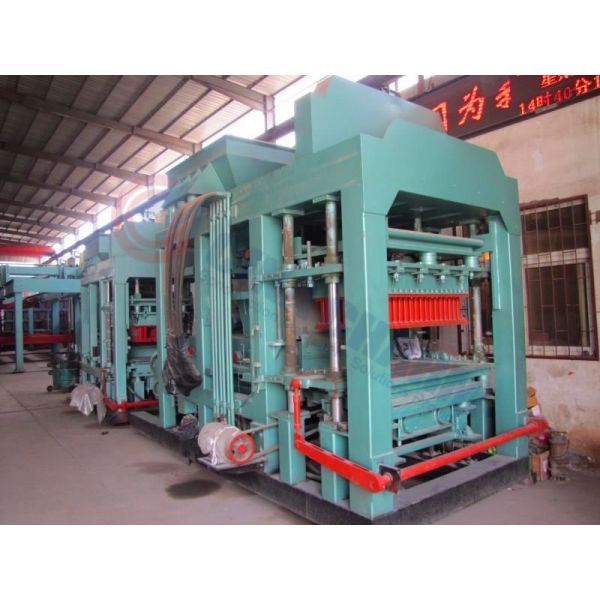 Mobile Concrete Hollow Block Making Machine High Efficiency Easy Operate