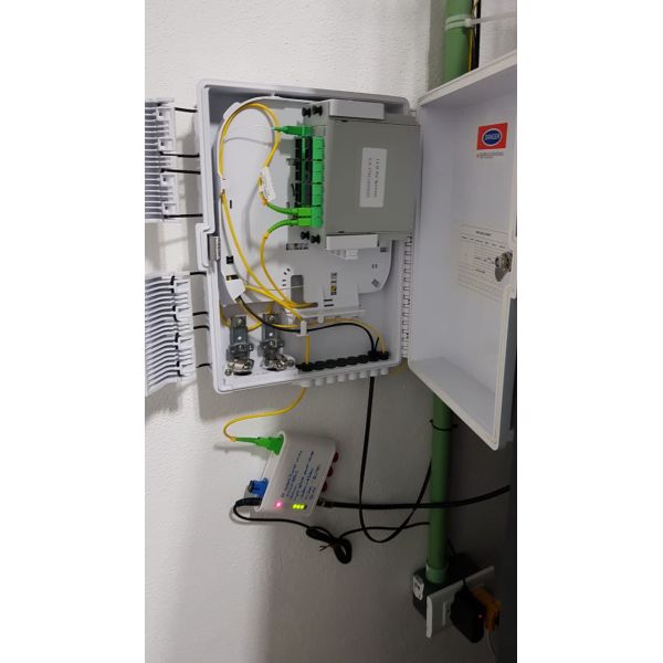 Space Saving Fiber Optic Terminal Box IP65 Protection Level Easy Installation