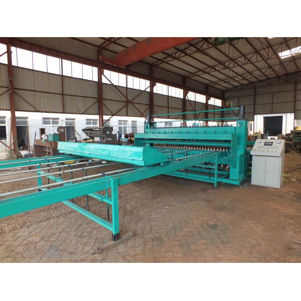 High Technology Automatic Concrete Reinforcing Mesh Welding Equipment For Construction