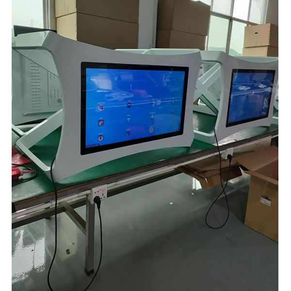 55 '' Digital Touch Screen Table LCD Table With Customized Color Bar LCD Design