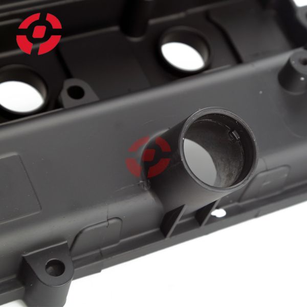 OE LR070360 Aluminium Cover Valve Housing Cover For Land Rover