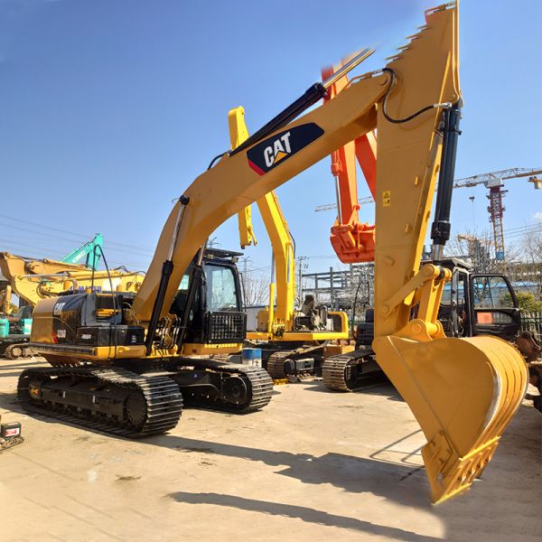 High Operating Efficiency Original Engine CAT 320d Crawler Excavator in Good Condition