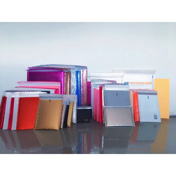 Bubble Mailer Customized Color With Moisture Proof Function, 10x12 Metallic