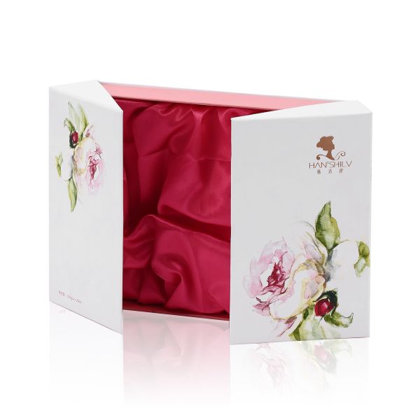 Luxurious Cardboard Gift Box Packaging Open Window Shape Box with the Silk Cloth insert