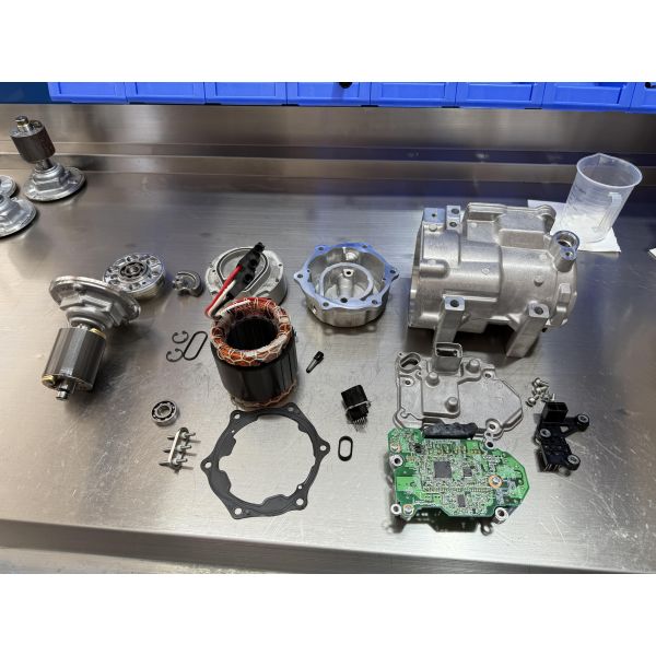 Remanufactured 12V EV Car AC Compressor with Customizable Plug Technology and Hole Position Process for Mercedes-Benz