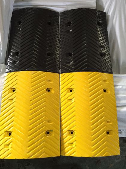 Rubber Ramp Vulcanizing Press Machine Traffic Speed Bump Making Machine
