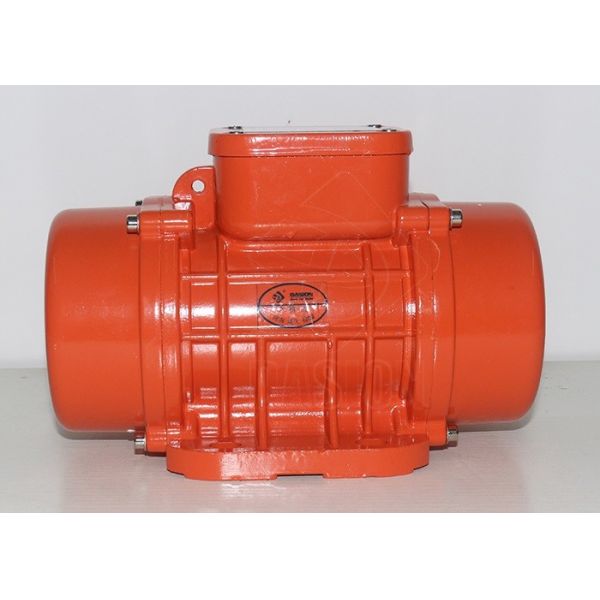 1hp 0.75kw Small Industrial Vibrators , Stable Frequency Vibration Motor Products