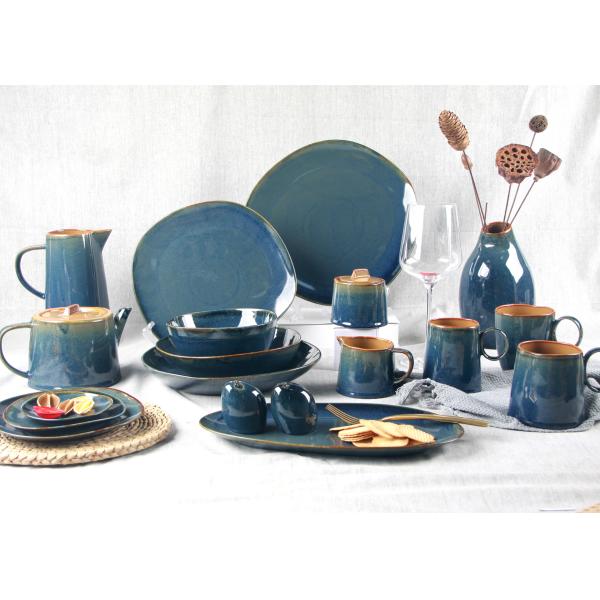 Small Ceramic Dinner Serveware Set , Salt And Pepper Set With Reactive Color