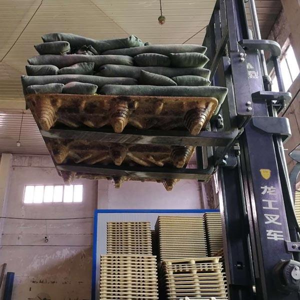 Hot Press Wood Pallet Machine For Oil Palm Fruit Fiber Reuses