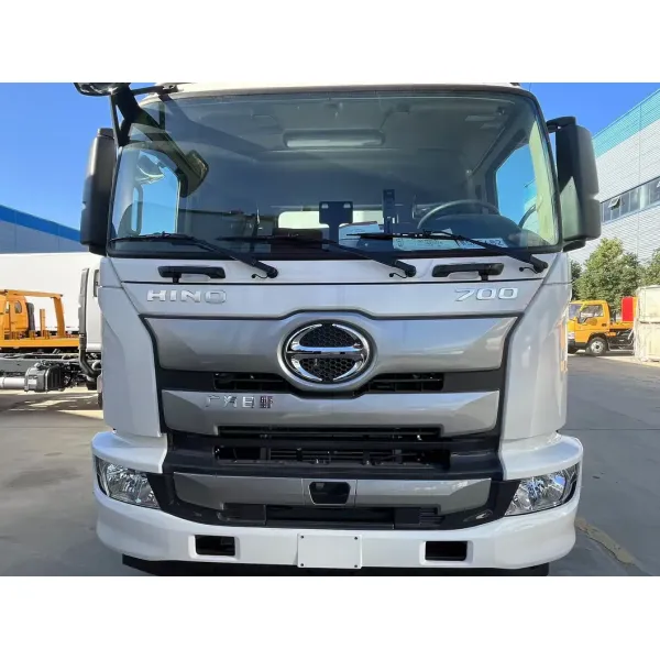 Efficient Cold Chain Truck for Perishable Goods Shipping