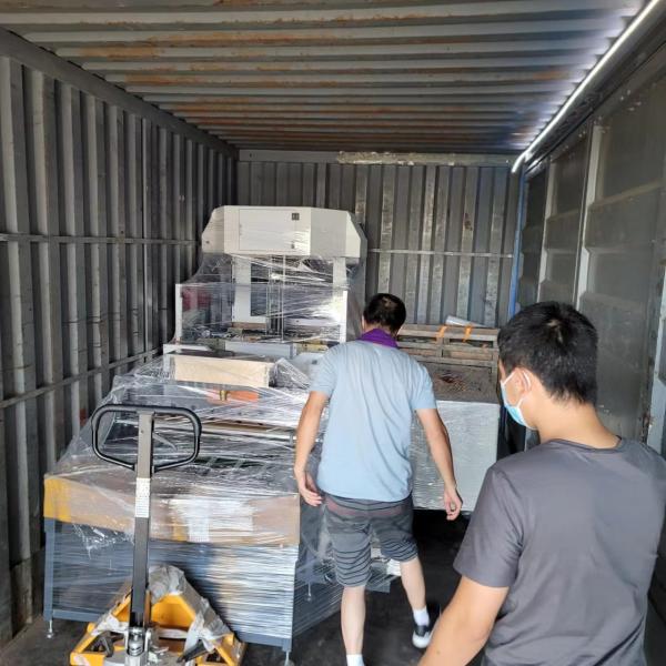 DG-850A Paper Gluing Machine for Rigid Box Gluing Processes Box Cover Gluing