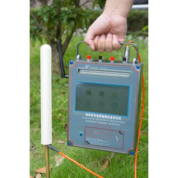Professional Water Detection Machine PQWT TC700 Automatic Mapping Borehole Deep Underground Water Detector 600m