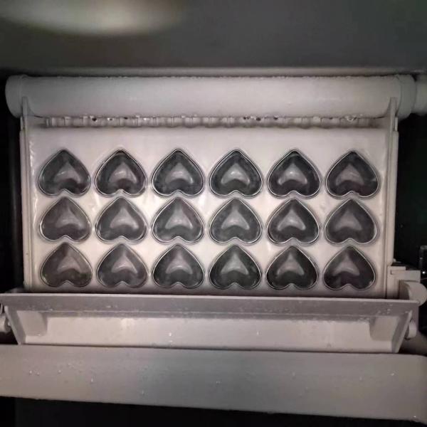 Commercial 240kg Per Day Customized Heart Shape Automatic Ice Cube Maker Machine Manufacture for Ice Factory