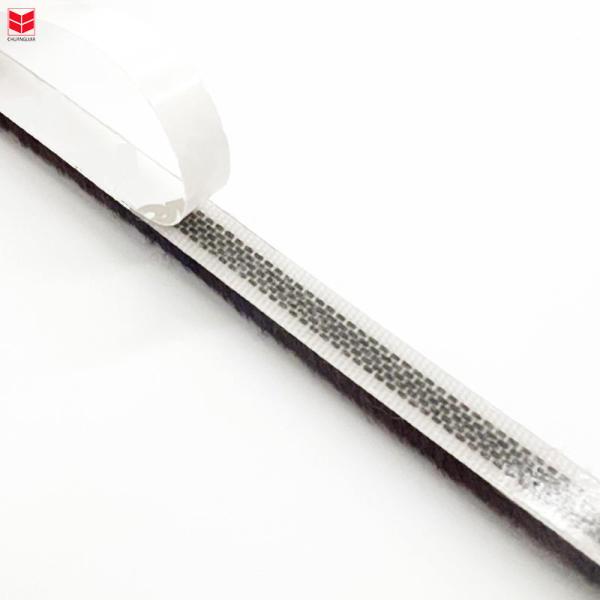 Modern Design PP Material Seal Strip Door Sweep for Insectproof Function