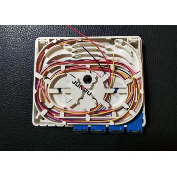 White SC FTTH Fiber Optic Termination Box 4 Core Applied For Indoor Use
