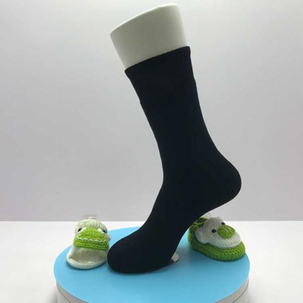 Black Unisex Running Socks with Breathable Design Solid Pattern Material