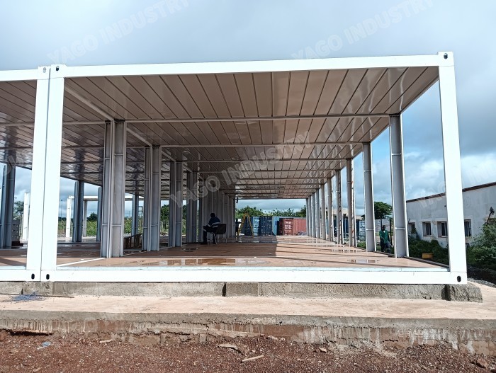 Modular Accommodation Building Flat Pack Container with Fireproof Mineral Rockwool Sandwich Panel and Galvanized Light-Steel Framework