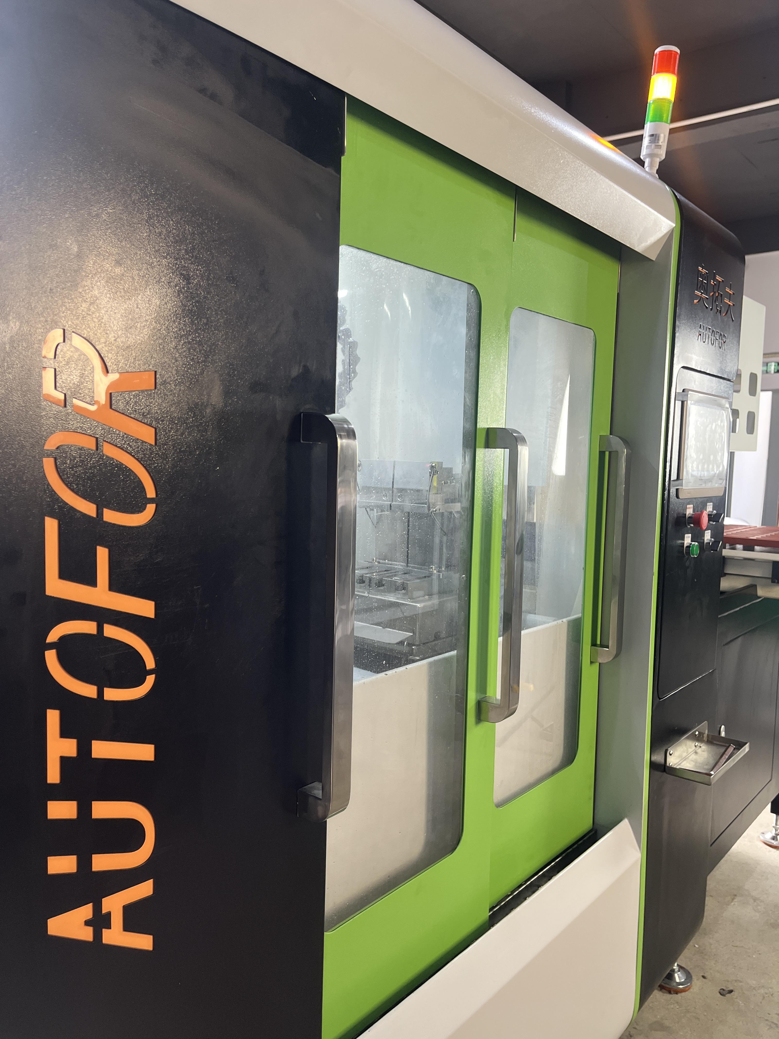 AF1688 Precision Automatic Cutting Machine