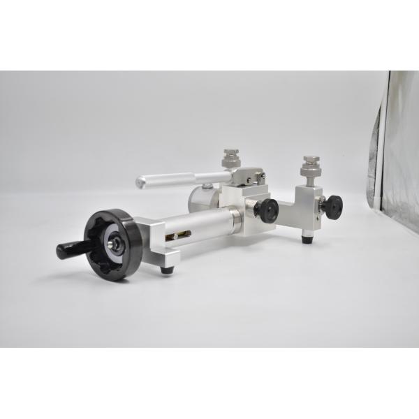 HS705 Hydraulic Pressure Comparator 700bar Customized Support for Hydraulic Comparison