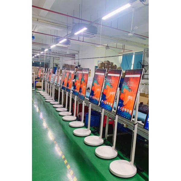32 Inch 4K Touch Screen Kiosk with 13MP Camera Android Monitor and Interactive Digital Signage