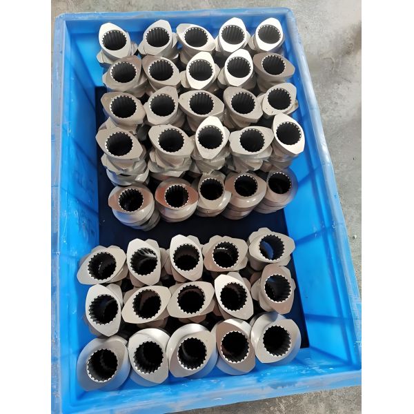Bimetallic Screw Segments for Plastic Modification