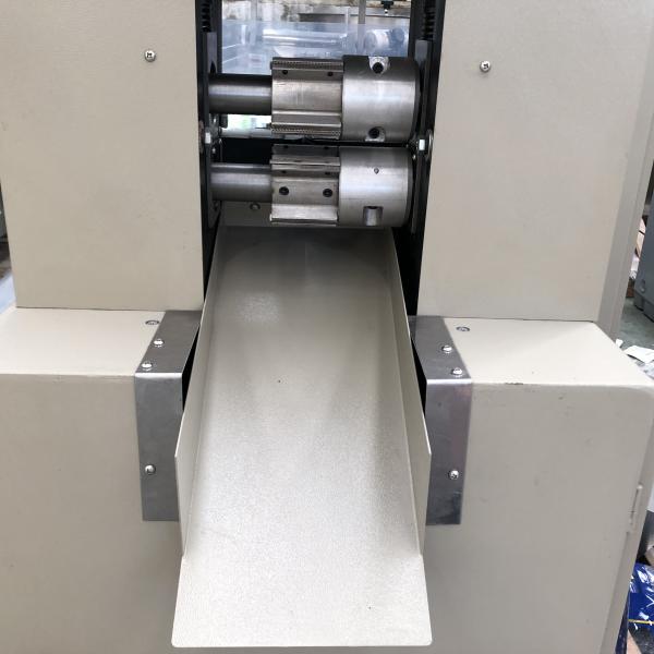 Electric Driven Type Candy Packing Machine In Plastic Bag Pouch 380V 3.7kw
