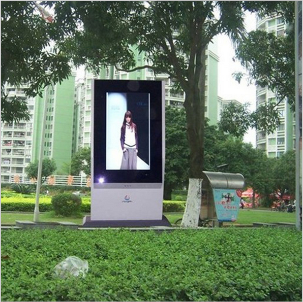 Free Standing Android Outdoor Digital Signage Display Rustproof For Museum