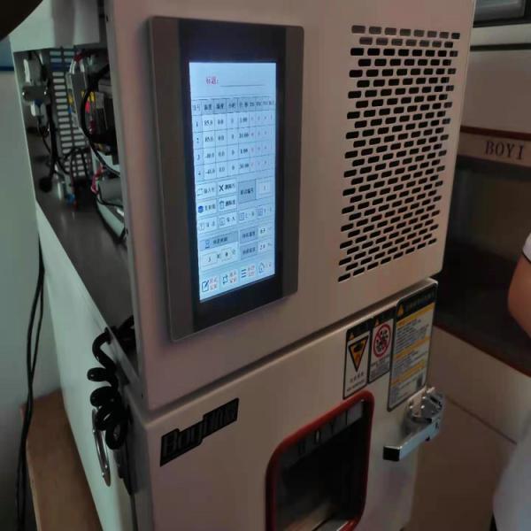 Small High and Low Temperature Automobile Parts Test Solution Test Chamber