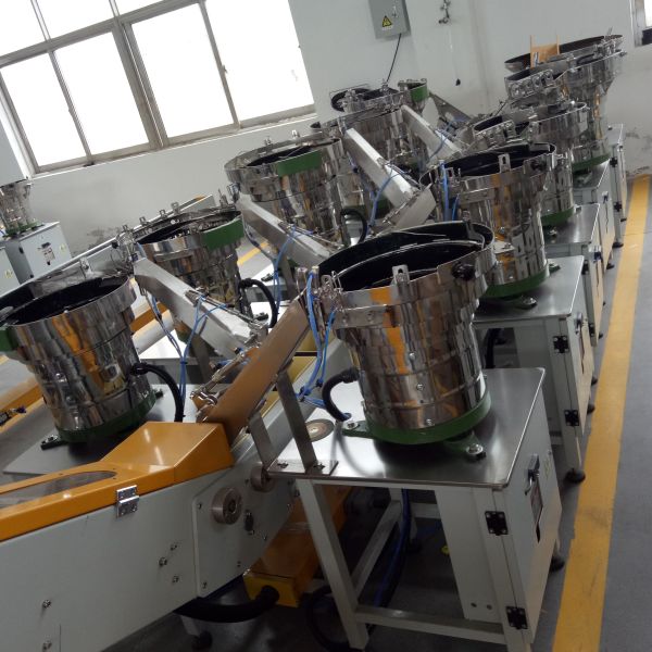 Automatic Fastener Rivet Screw Nail Bolt Nut Packing Machine with Voltage 220V/380V/440V and Frequency 50Hz/60Hz